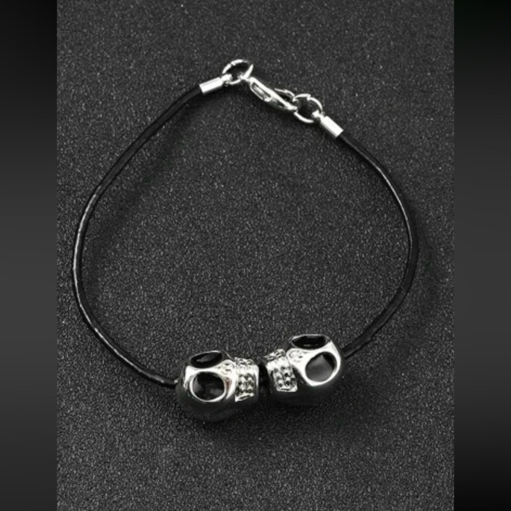 ๐ Awesome Metallic Skeleton Skulls Bracelet ๐
